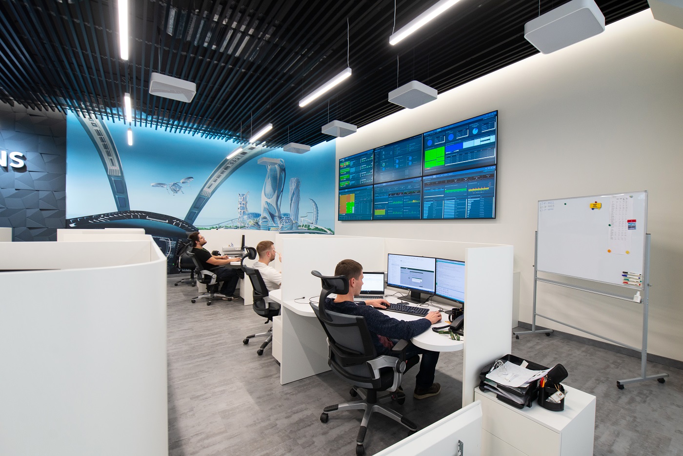 24/7 cloud management center in the perimeter of the De Novo data center